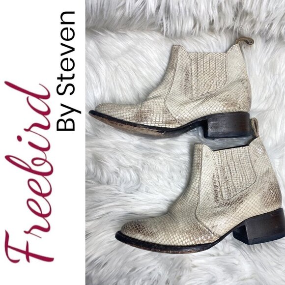FREEBIRD BY STEVEN Lasso White Snakeskin Ankle Boot Cowgirl Western Size 6 - Picture 1 of 12